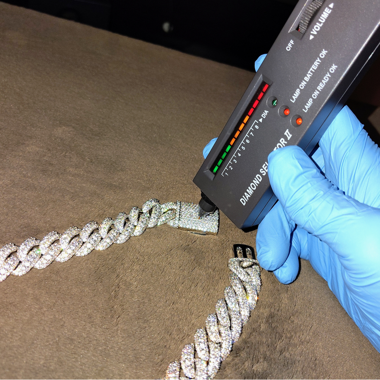18mm VVS Moissanite Cuban Link Chain – 18K White Gold | Bubble Style | 20"