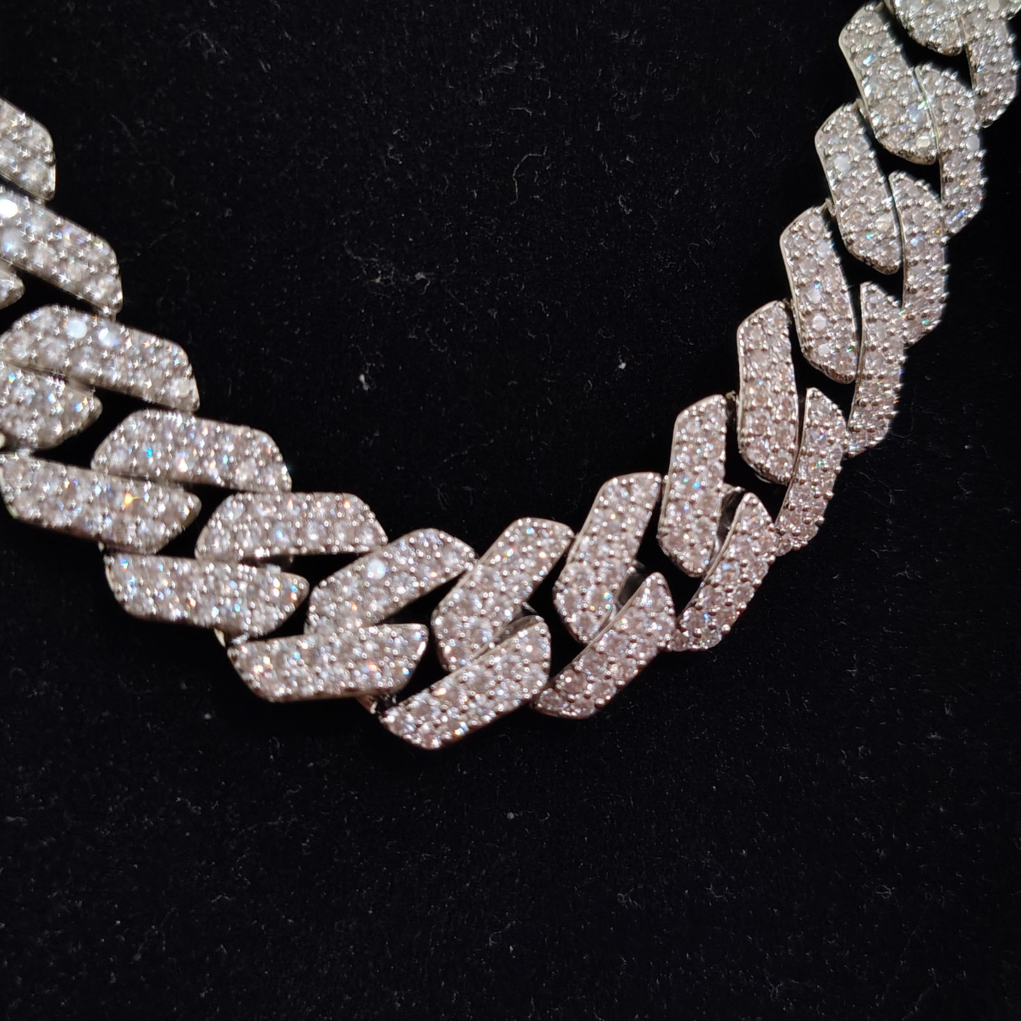 14mm Iced-Out Cuban Link Chain – VVS Moissanite | 18K White Gold | 20"